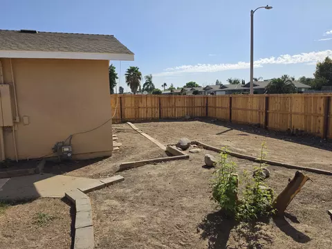 Exterior - 1482 E Walnut Ave, Tulare, CA 93274 photo 8 of 8