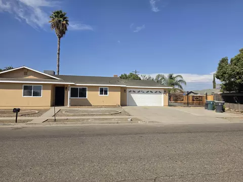 Exterior - 1482 E Walnut Ave, Tulare, CA 93274 photo 2 of 8