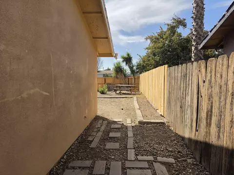 Exterior - 1482 E Walnut Ave, Tulare, CA 93274 photo 6 of 8
