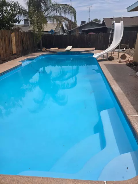 Exterior - 1482 E Walnut Ave, Tulare, CA 93274 photo 4 of 8