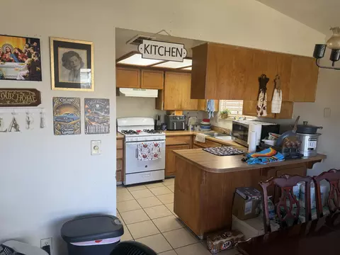 Kitchen - 220 E Harold Ct, Visalia, CA 93291 photo 1 of 3