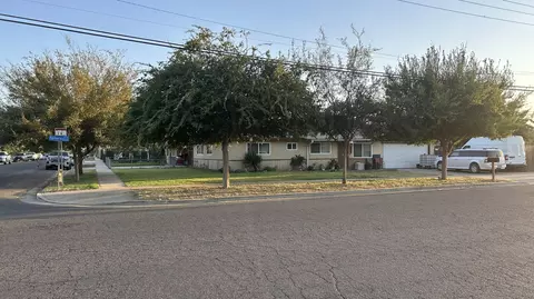955 E Sonora Ave, Tulare, CA 93274 photo 5