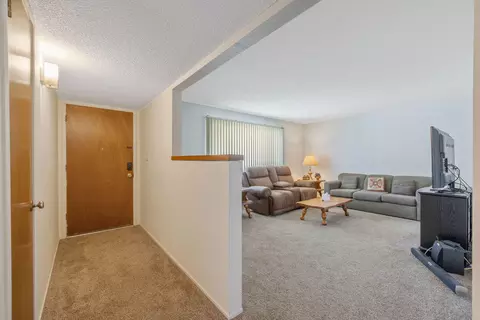 Entry Way - 618 E Cypress Ave, Visalia, CA 93292 photo 2 of 3