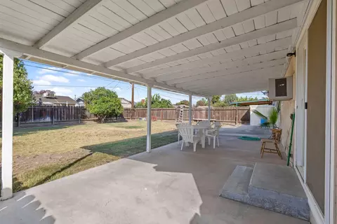 Exterior - 618 E Cypress Ave, Visalia, CA 93292 photo 5 of 8