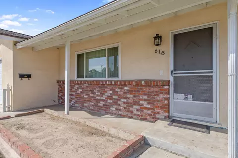 Exterior - 618 E Cypress Ave, Visalia, CA 93292 photo 4 of 8