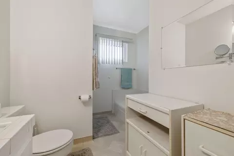 Bath - 618 E Cypress Ave, Visalia, CA 93292 photo 2 of 3