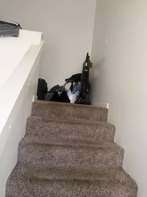 Entry Way - 229 E Harold Ct, Visalia, CA 93291 photo 7 of 9