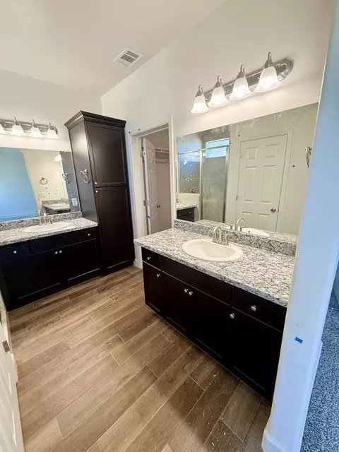 313 Windsor St, Exeter, CA 93221 photo 6
