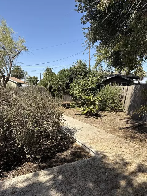 Exterior - 237 Portola Ave, Exeter, CA 93221 photo 8 of 9