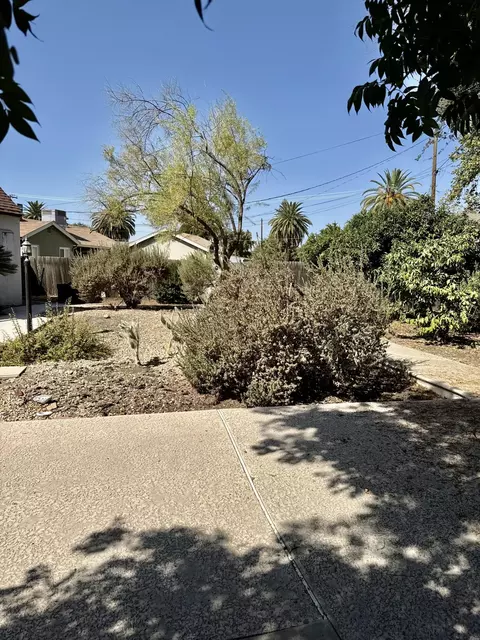 Exterior - 237 Portola Ave, Exeter, CA 93221 photo 7 of 9