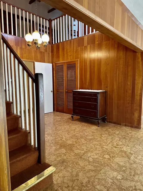 Entry Way - 237 Portola Ave, Exeter, CA 93221 photo 2 of 3