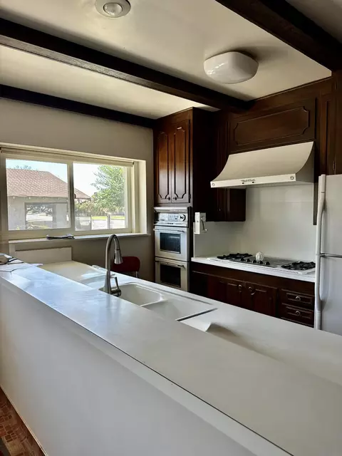 Kitchen - 237 Portola Ave, Exeter, CA 93221 photo 4 of 10