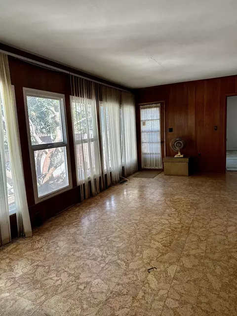 Living - 237 Portola Ave, Exeter, CA 93221 photo 7 of 9
