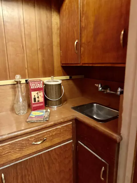 Kitchen - 237 Portola Ave, Exeter, CA 93221 photo 10 of 10