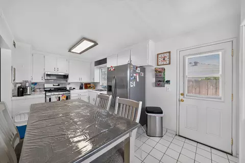 Kitchen - 1469 E Sierra Ave, Tulare, CA 93274 photo 2 of 2