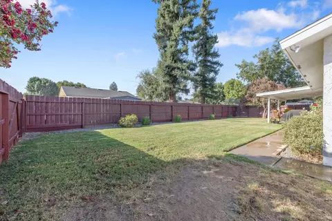 Exterior - 520 Crane Ave, Exeter, CA 93221 photo 4 of 9