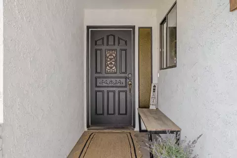 Entry Way - 520 Crane Ave, Exeter, CA 93221 photo 1 of 4