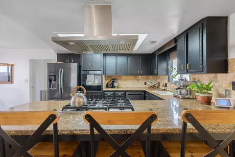 Kitchen - 520 Crane Ave, Exeter, CA 93221 photo 2 of 4