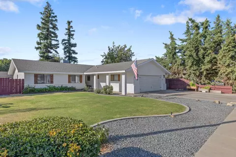 Exterior - 520 Crane Ave, Exeter, CA 93221 photo 1 of 9