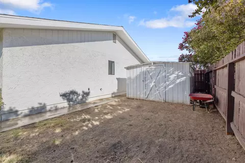 Exterior - 520 Crane Ave, Exeter, CA 93221 photo 5 of 9