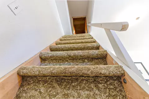 Entry Way - 427 Sutherland Dr, Springville, CA 93265 photo 1 of 3