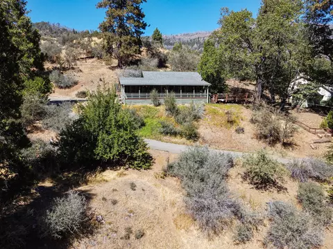 Other - 427 Sutherland Dr, Springville, CA 93265 photo 2 of 7
