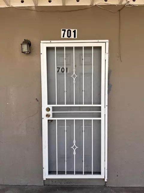 701 S Santa Fe St, Visalia, CA 93292