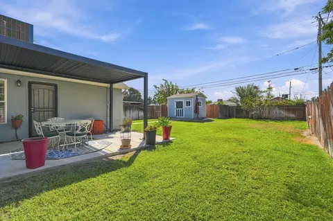 Exterior - 403 Elm St, Hanford, CA 93230 photo 5 of 5