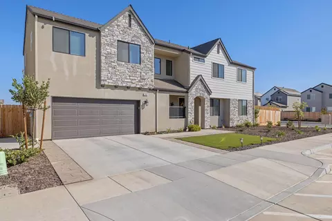2092 Roussanne Ave, Tulare, CA 93274