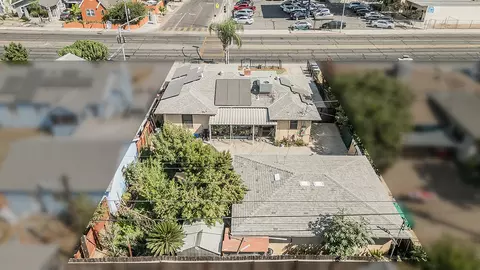 4704 E Tulare Ave, Fresno, CA 93702