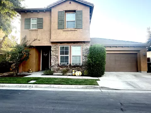 1421 N Cortona Ct, Visalia, CA 93291