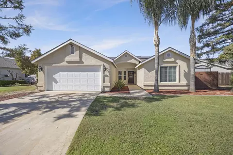 1306 River Springs Dr, Porterville, CA 93257
