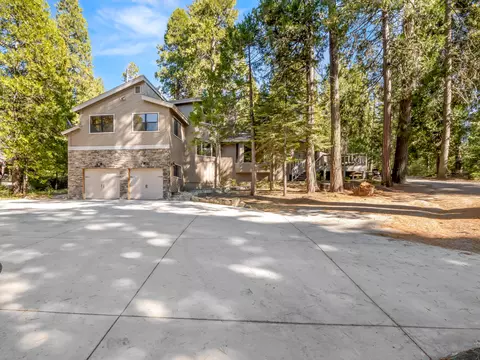 39411 Pond Ln, Shaver Lake, CA 93664