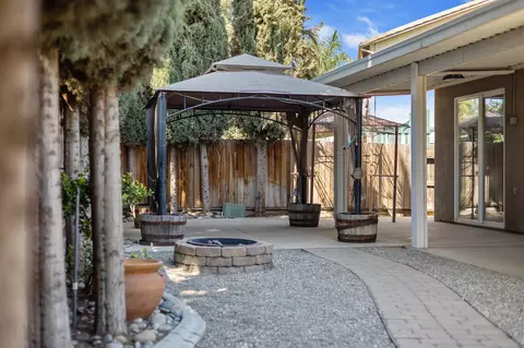 Exterior - 1663 Port Ct, Tulare, CA 93274 photo 6 of 9