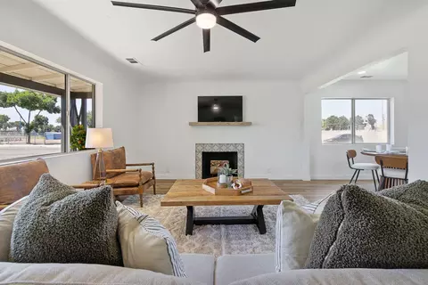 Living - 301 Lenox Ave, Exeter, CA 93221 photo 5 of 6