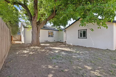 Exterior - 301 Lenox Ave, Exeter, CA 93221 photo 10 of 12