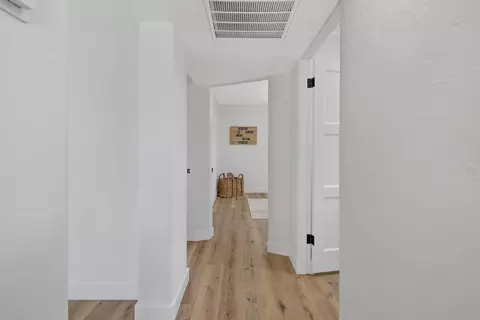 Entry Way - 301 Lenox Ave, Exeter, CA 93221 photo 4 of 5
