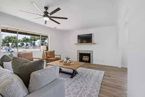 Living - 301 Lenox Ave, Exeter, CA 93221 photo 3 of 6