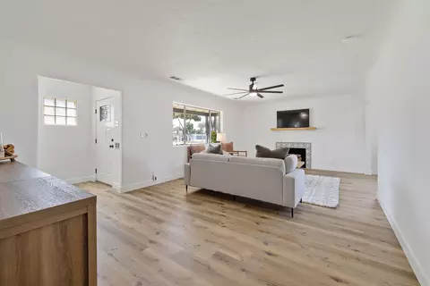 Living - 301 Lenox Ave, Exeter, CA 93221 photo 2 of 6