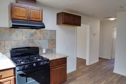 Entry Way - 848 N E St, Tulare, CA 93274 photo 1 of 2