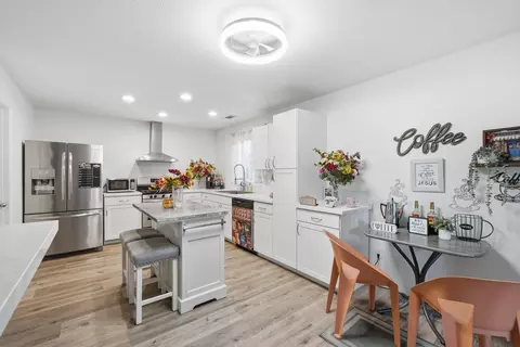 Kitchen - 1458 Mary Ct, Exeter, CA 93221 photo 6 of 6
