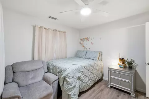 Bedroom - 1458 Mary Ct, Exeter, CA 93221 photo 3 of 8