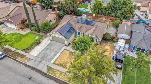 View/Area - 1350 Pine Dr, Lemoore, CA 93245 photo 3 of 5