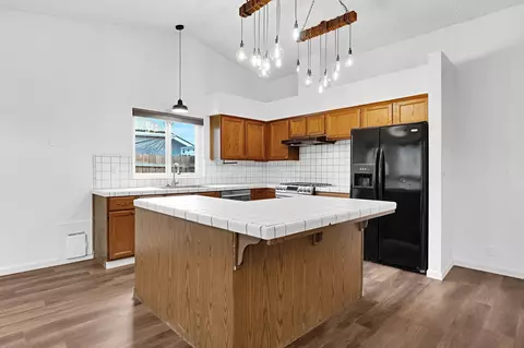Kitchen - 1350 Pine Dr, Lemoore, CA 93245 photo 3 of 5