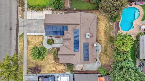 View/Area - 1350 Pine Dr, Lemoore, CA 93245 photo 4 of 5