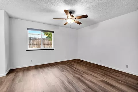 Bedroom - 1350 Pine Dr, Lemoore, CA 93245 photo 4 of 5