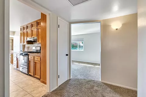Entry Way - 175 E Birch Ave, Hanford, CA 93230 photo 2 of 2