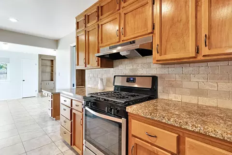 Kitchen - 175 E Birch Ave, Hanford, CA 93230 photo 4 of 4
