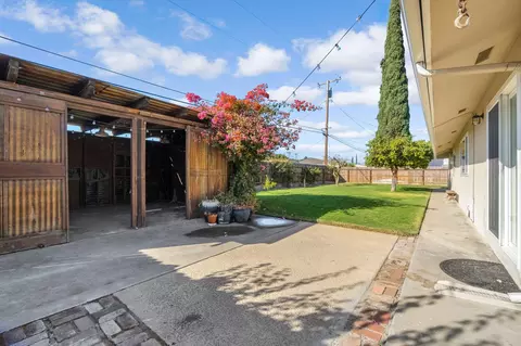Exterior - 175 E Birch Ave, Hanford, CA 93230 photo 6 of 9