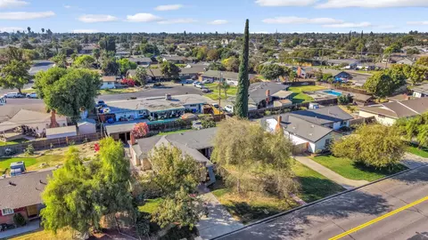 View/Area - 175 E Birch Ave, Hanford, CA 93230 photo 3 of 8